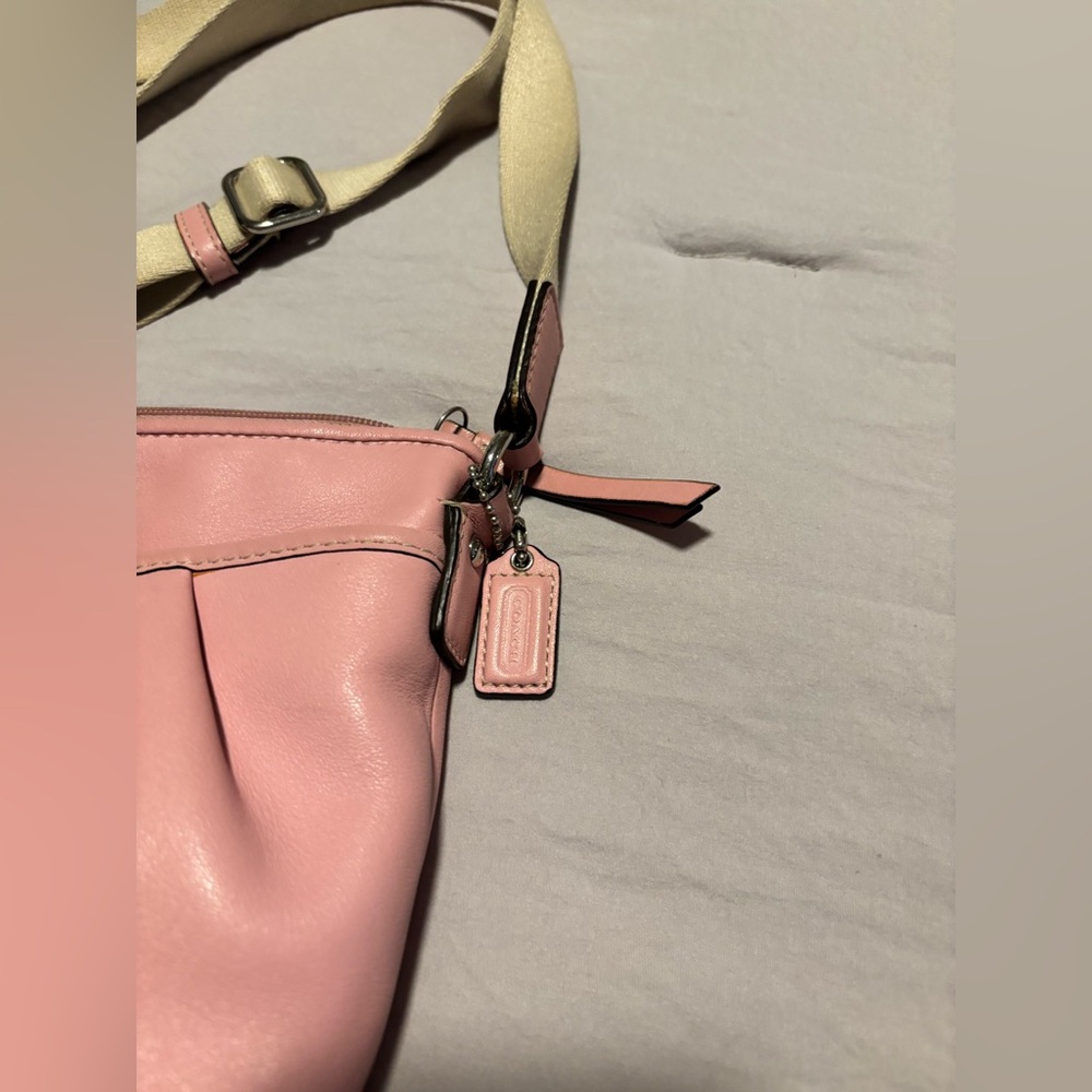 COACH Pink Leather Swing Pack Purse SOHO Crossbody Bag - Picture 10 of 16